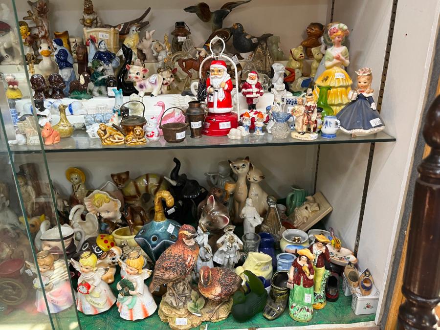 Miniature Ceramic 20th Century Kitch Santa Lamp