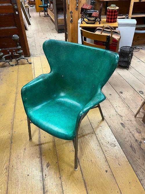 Pair of Vintage Green Mid-Century Modern Fiberglass and Steel Chairs